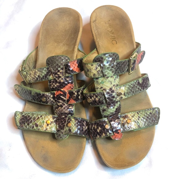 Vionic Orthaheel green snakeskin print sandals - Picture 7 of 7